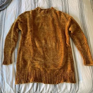 Mustard crushed velvet sweater w/ mock turtleneck